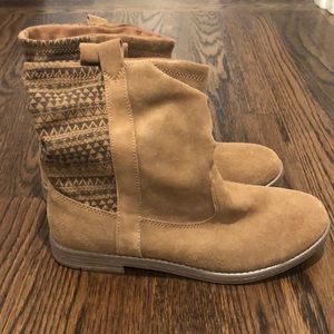 TOMS kids suede booties